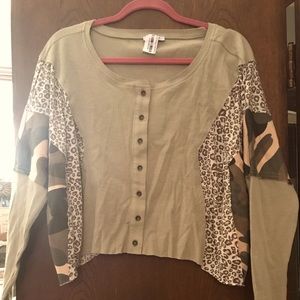 NWT White Birch long sleeve oversized crop top Medium